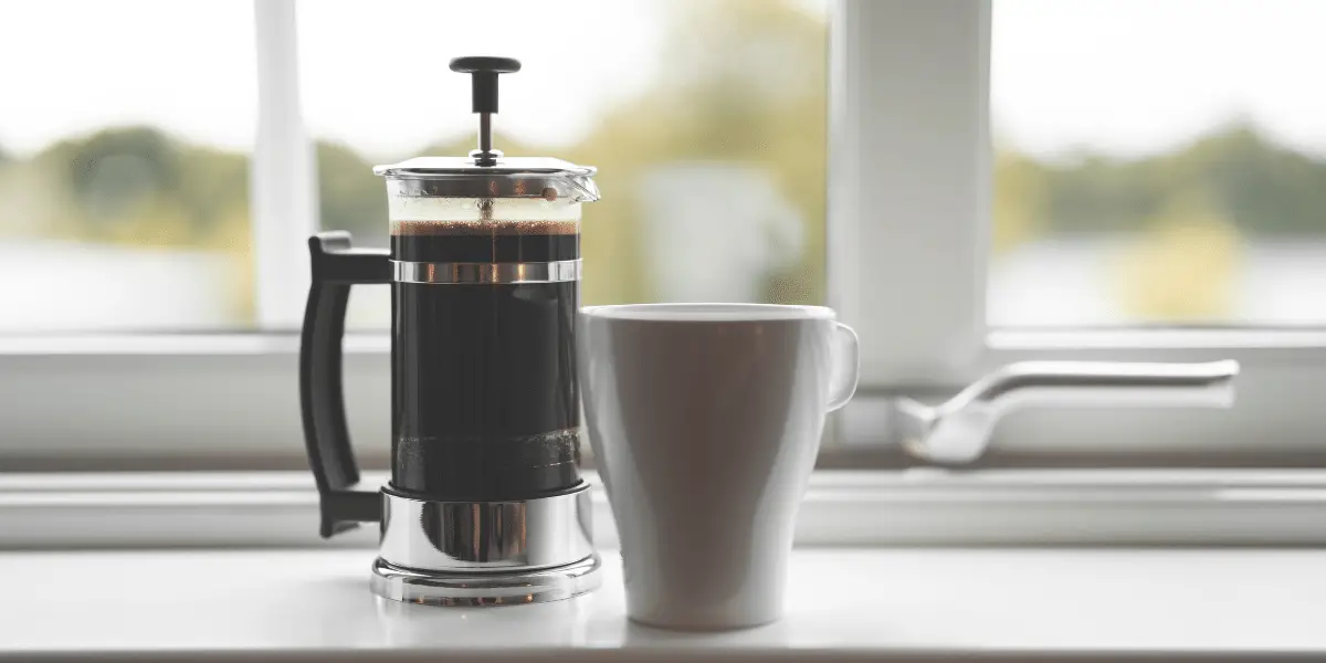 Using a coffee outlet plunger